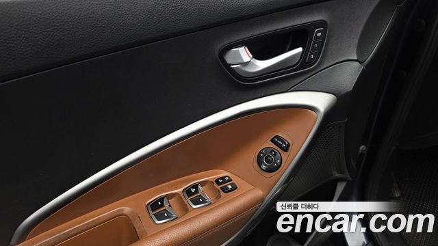 Hyundai Santafe 2016 — photo 25