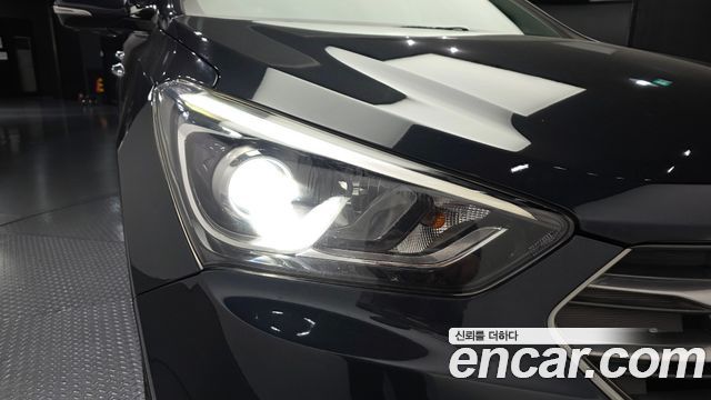 Hyundai Santafe 2016 — photo 8