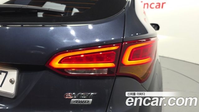 Hyundai Santafe 2016 — photo 9