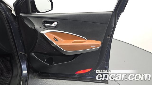 Hyundai Santafe 2016 — photo 14