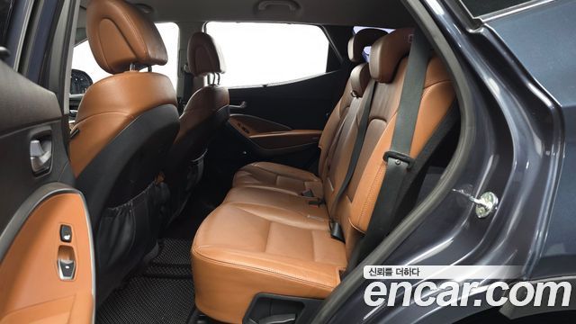 Hyundai Santafe 2016 — photo 16