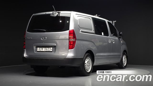 Hyundai Starex 2019 — photo 2