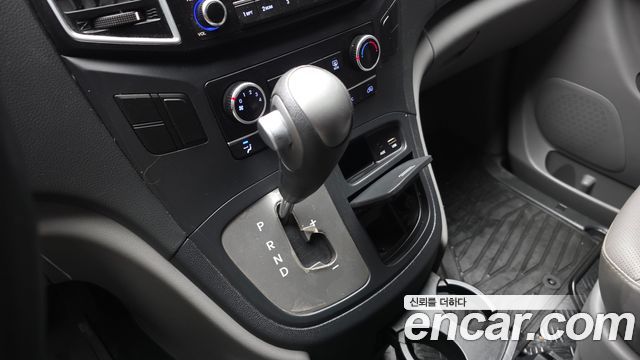 Hyundai Starex 2019 — photo 12