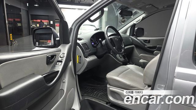 Hyundai Starex 2019 — photo 13