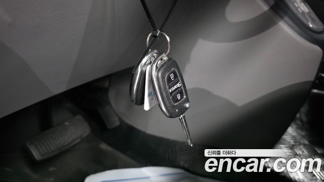Hyundai Starex 2019 — photo 25