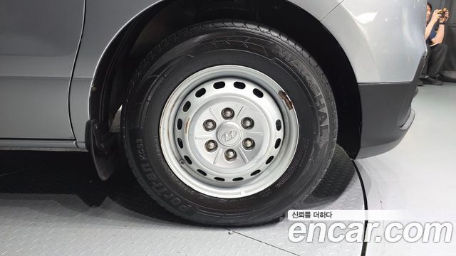 Hyundai Starex 2019 — photo 7