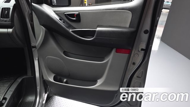 Hyundai Starex 2019 — photo 14
