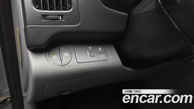 Hyundai Starex 2019 — photo 30