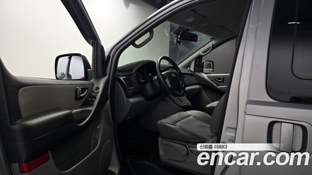 Hyundai Starex 2012 — photo 10