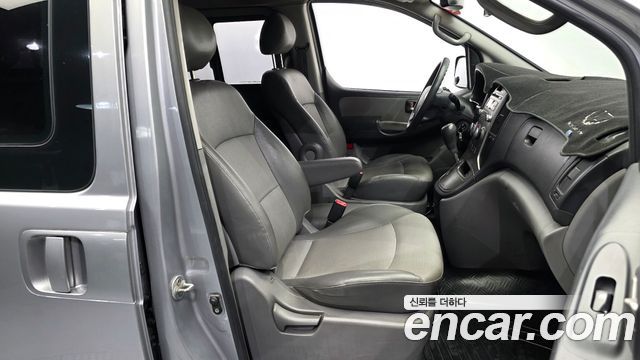 Hyundai Starex 2012 — photo 11