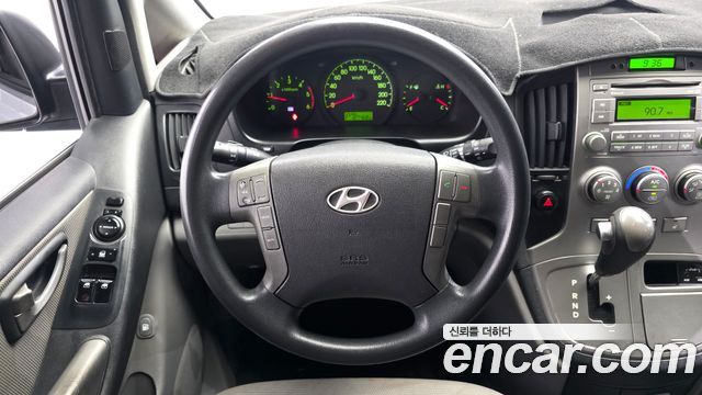 Hyundai Starex 2012 — photo 13