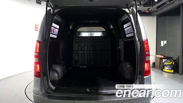 Hyundai Starex 2012 — photo 20