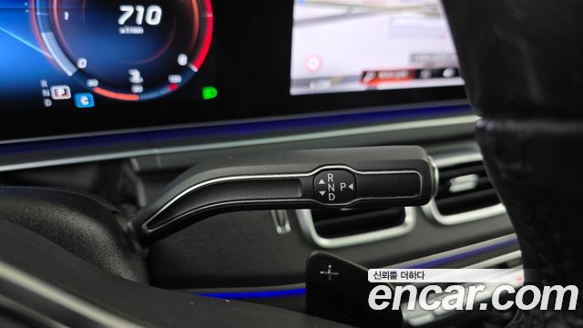Mercedes-Benz GLS-Class 2022 — photo 12