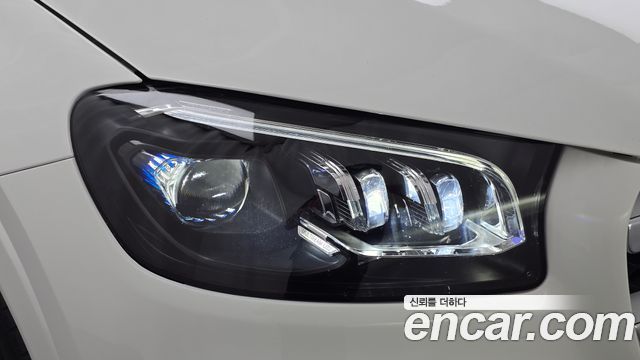 Mercedes-Benz GLS-Class 2022 — photo 8