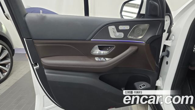 Mercedes-Benz GLS-Class 2022 — photo 14