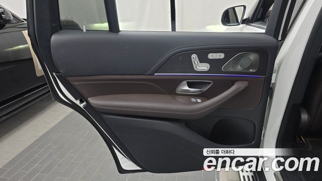 Mercedes-Benz GLS-Class 2022 — photo 15