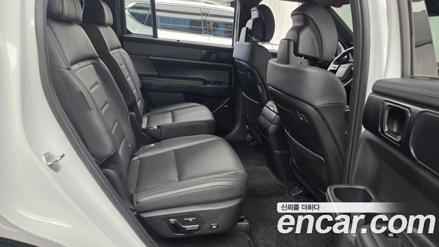Hyundai Santafe 2025 — photo 17