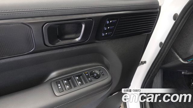 Hyundai Santafe 2025 — photo 27