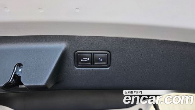 Hyundai Santafe 2025 — photo 30