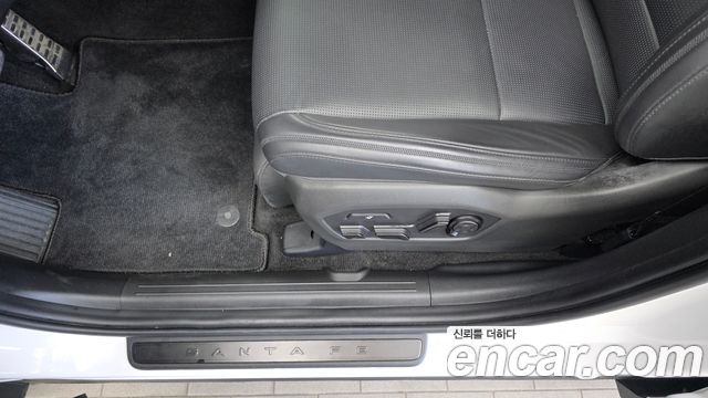 Hyundai Santafe 2025 — photo 31
