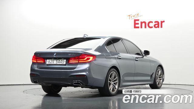 BMW 5-Series 2017 — photo 2