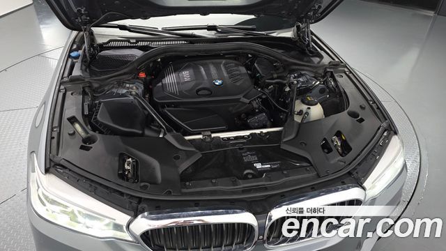 BMW 5-Series 2017 — photo 6