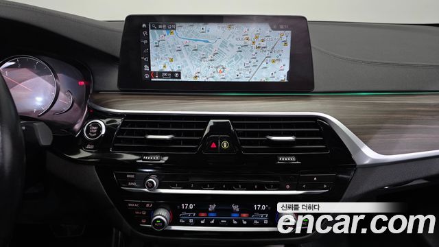 BMW 5-Series 2017 — photo 21