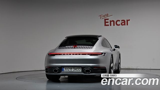 Porsche 911 2022 — photo 4