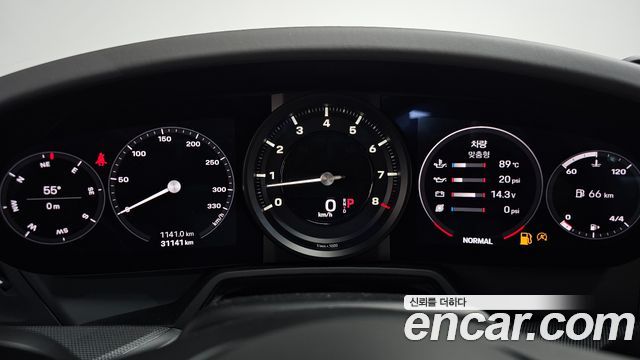 Porsche 911 2022 — photo 11