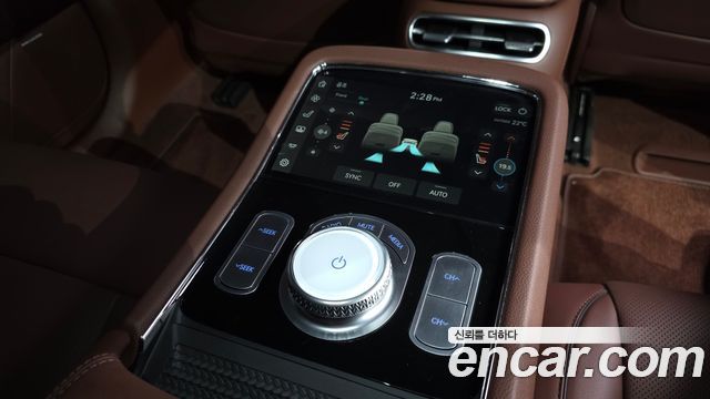 Genesis G90 2025 — photo 24