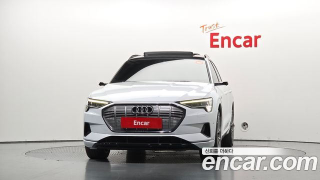 Audi e-tron 2020 — photo 3