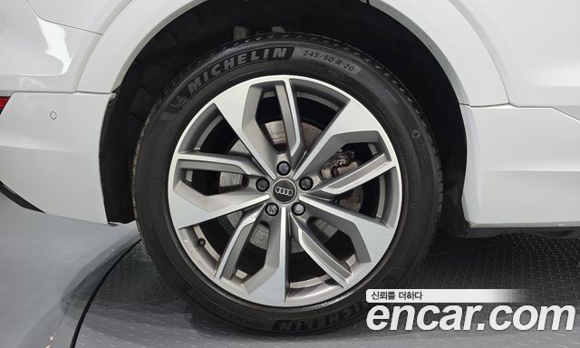 Audi e-tron 2020 — photo 5