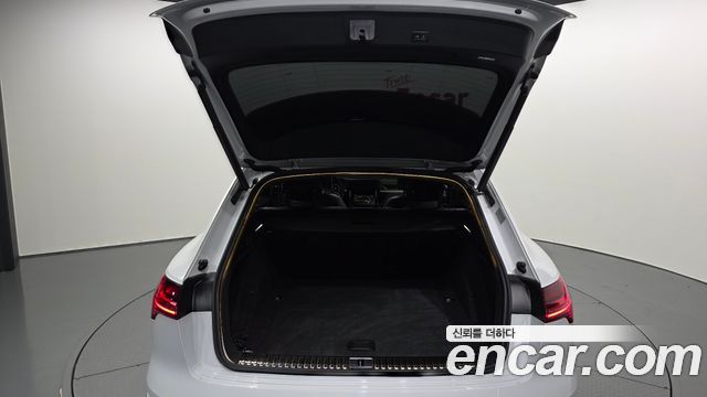 Audi e-tron 2020 — photo 26