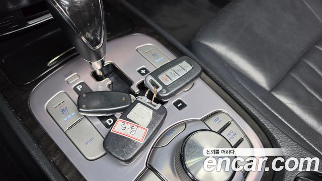 Hyundai Genesis 2012 — photo 15