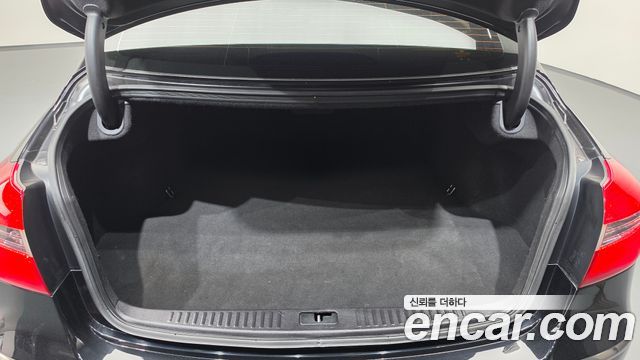 Hyundai Genesis 2012 — photo 19
