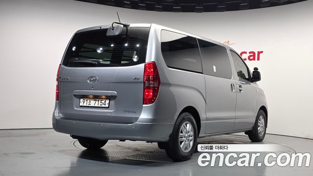 Hyundai Starex 2021 — photo 2
