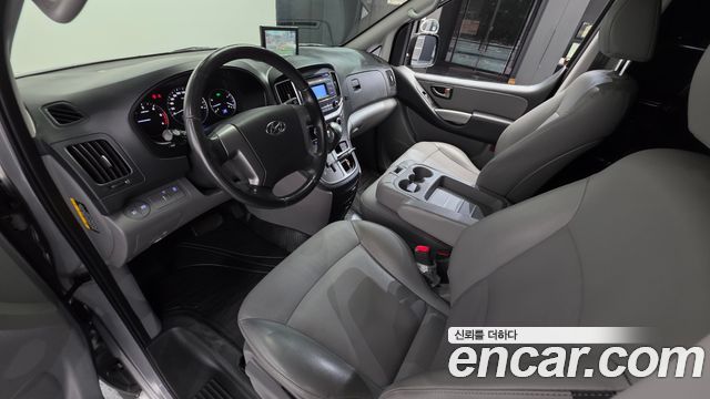 Hyundai Starex 2021 — photo 10