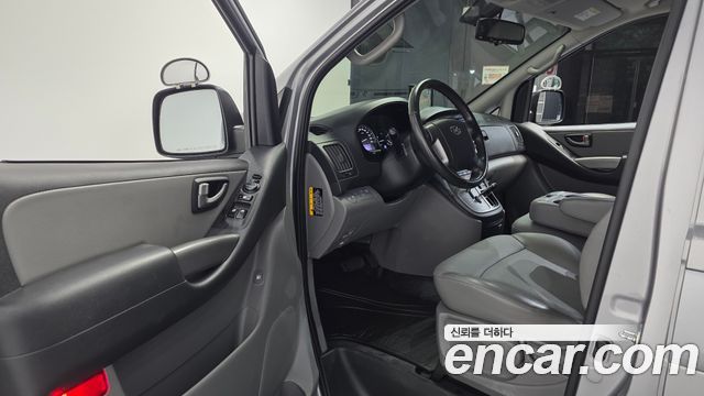 Hyundai Starex 2021 — photo 13