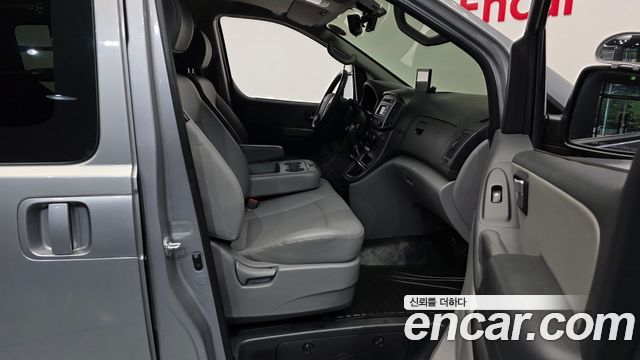 Hyundai Starex 2021 — photo 17