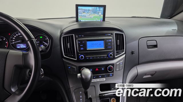 Hyundai Starex 2021 — photo 21