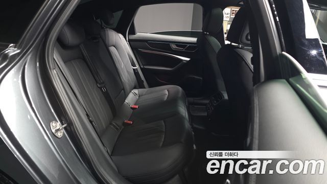 Audi A6 2020 — photo 18