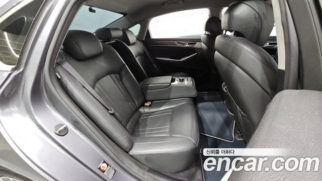 Hyundai Genesis 2016 — photo 17