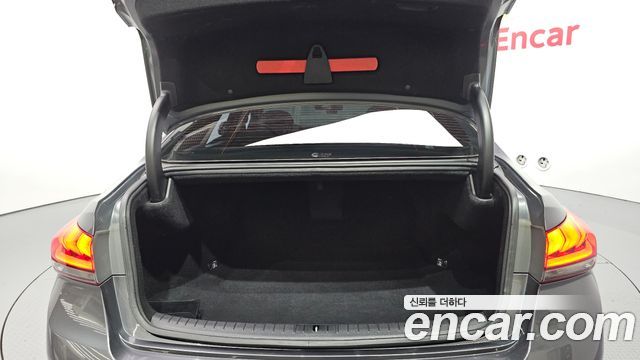 Hyundai Genesis 2016 — photo 26