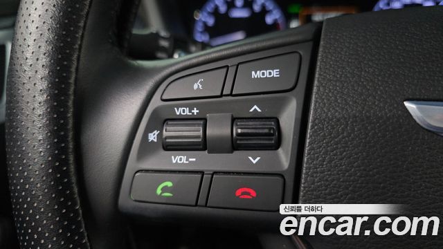 Hyundai Genesis 2016 — photo 28