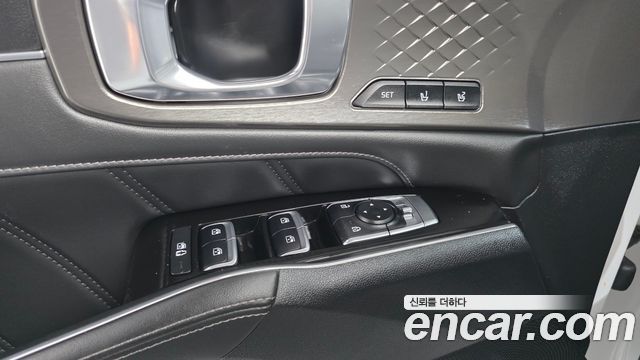 Kia Sorento 2023 — photo 11