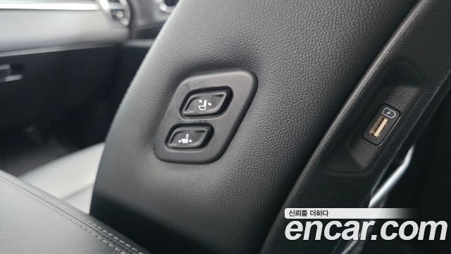 Kia Sorento 2023 — photo 16