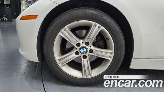 BMW 3-Series 2013 — photo 5