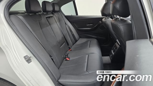 BMW 3-Series 2013 — photo 11