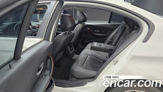 BMW 3-Series 2013 — photo 12