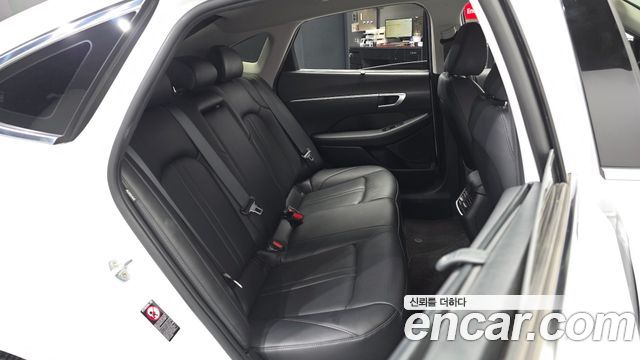 Hyundai Sonata 2021 — photo 18